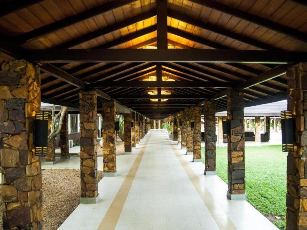 Full Moon Garden Hotel Negombo Zewnętrze zdjęcie