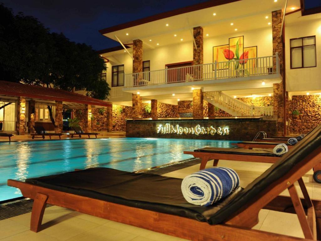 Full Moon Garden Hotel Negombo Zewnętrze zdjęcie