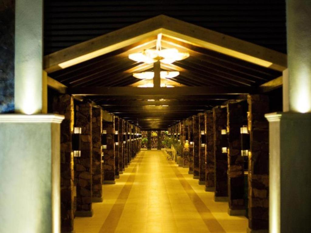 Full Moon Garden Hotel Negombo Zewnętrze zdjęcie