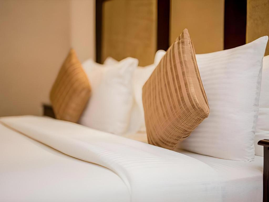 Full Moon Garden Hotel Negombo Zewnętrze zdjęcie