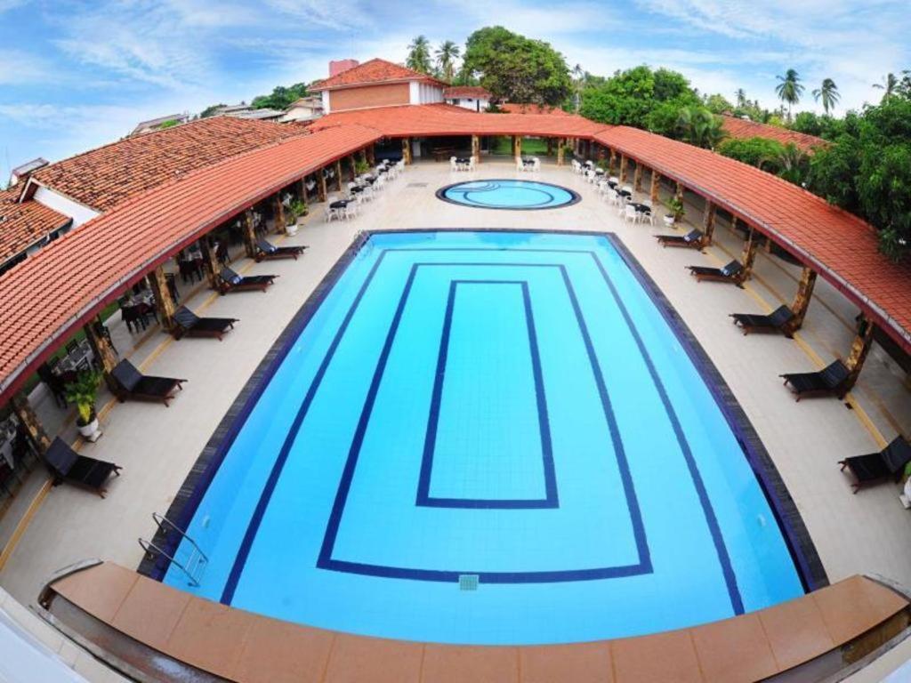 Full Moon Garden Hotel Negombo Zewnętrze zdjęcie