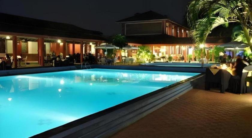Full Moon Garden Hotel Negombo Zewnętrze zdjęcie